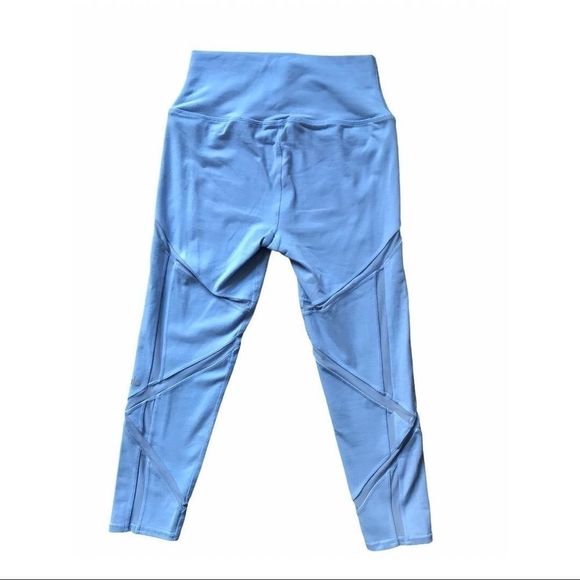 ALO Yoga light blue mesh insert crop leggings - Picture 2 of 6
